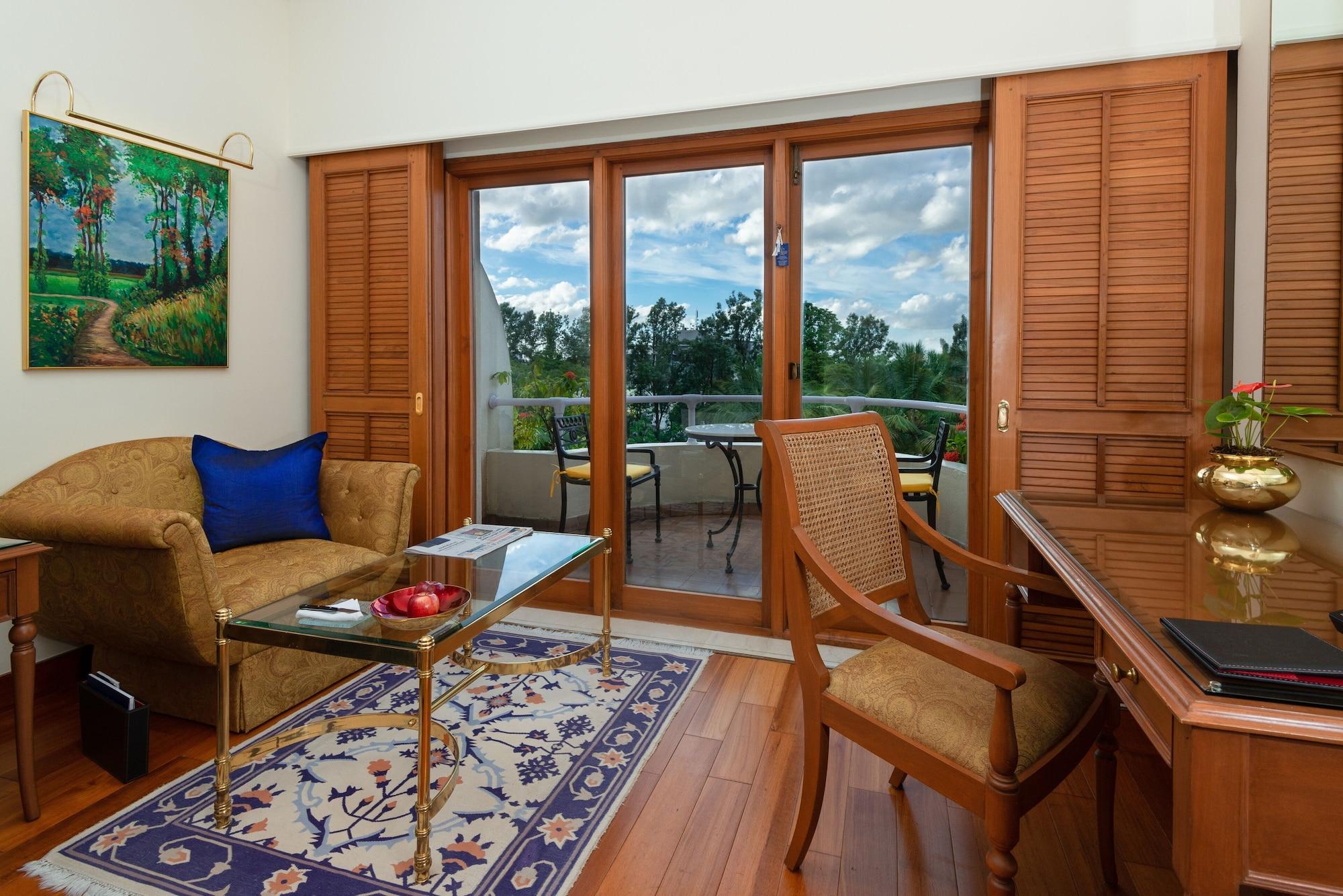 Hotel The Oberoi Bengaluru Zewnętrze zdjęcie A room at the Taj Bengal